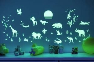 GLOPLAY Animal Safari (68pcs/Pack), Glow in The Dark Educati...